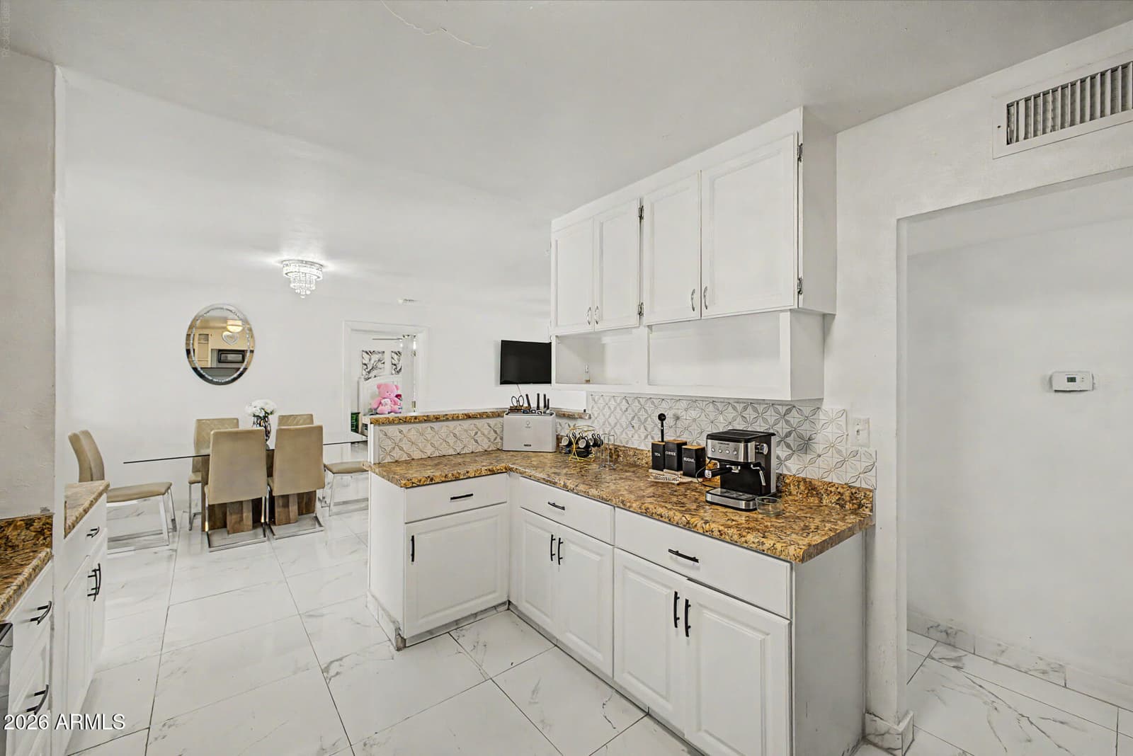 3916 W NORTHERN Avenue, Phoenix, AZ 85051 — photo 10 of 34