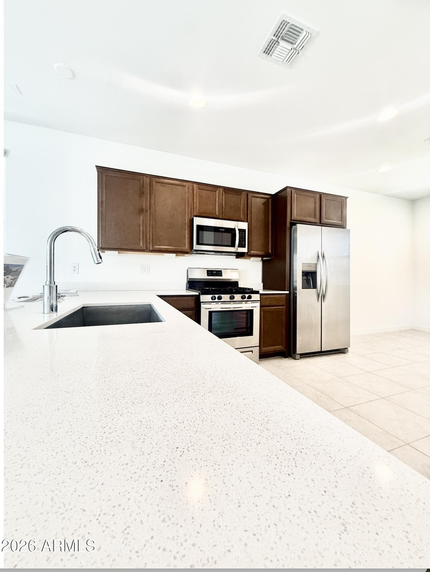3807 S 65TH Avenue, Phoenix, AZ 85043 — photo 10 of 40