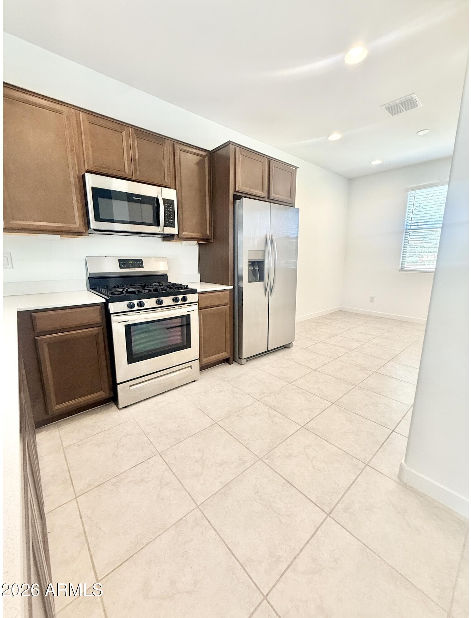 3807 S 65TH Avenue, Phoenix, AZ 85043 — photo 9 of 40