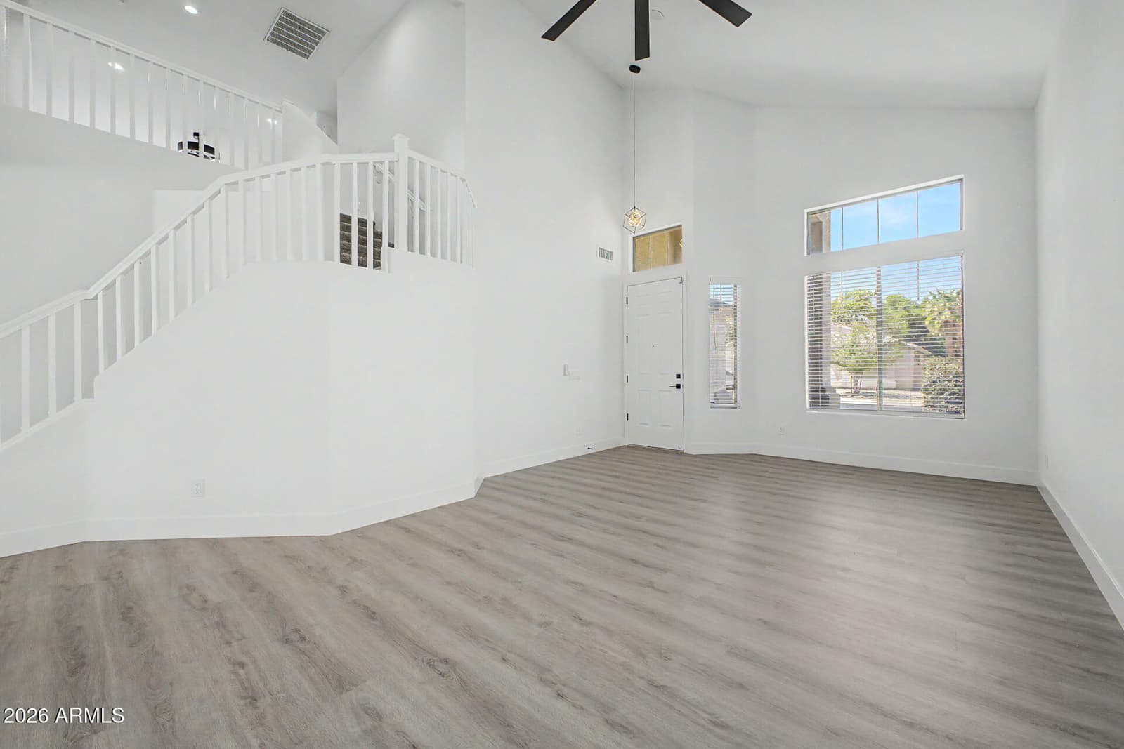 10925 W DAVIS Lane, Avondale, AZ 85323 — photo 8 of 46