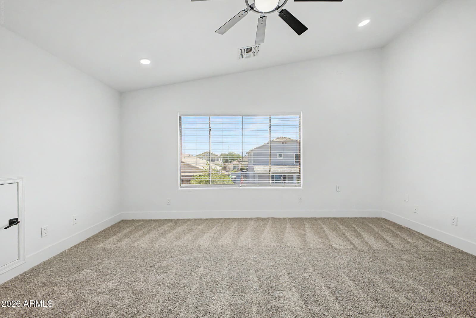 10925 W DAVIS Lane, Avondale, AZ 85323 — photo 28 of 46