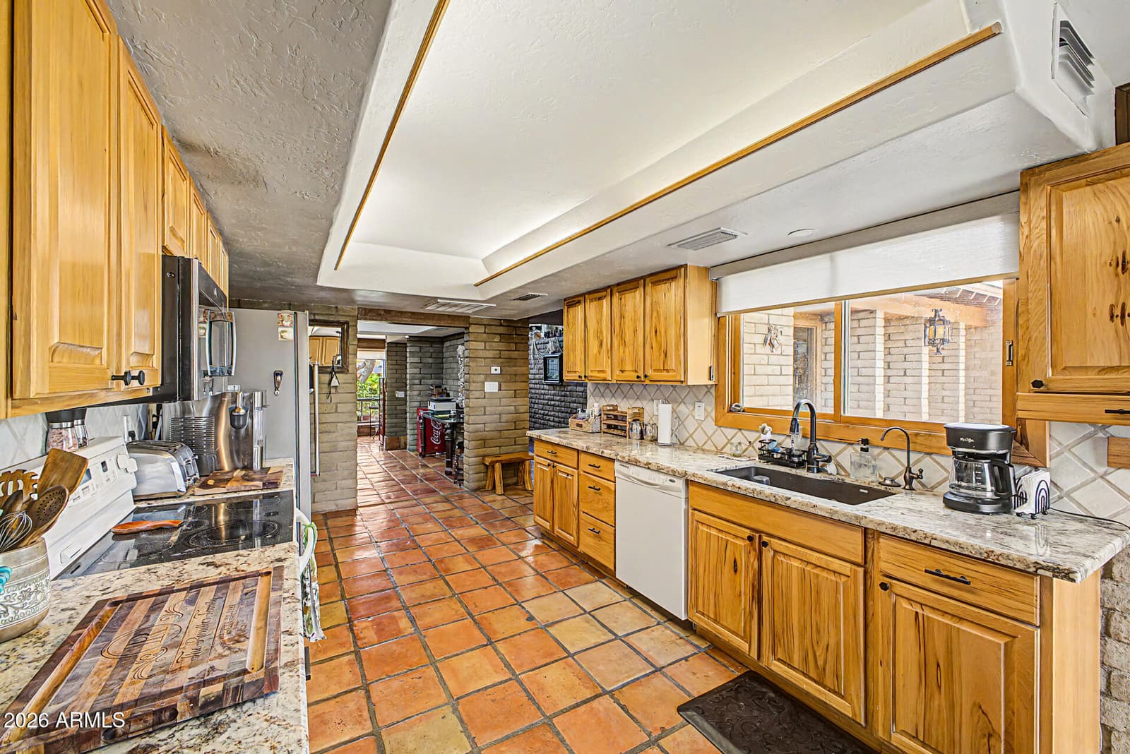 6510 E DIXILETA Drive, Cave Creek, AZ 85331 — photo 16 of 43