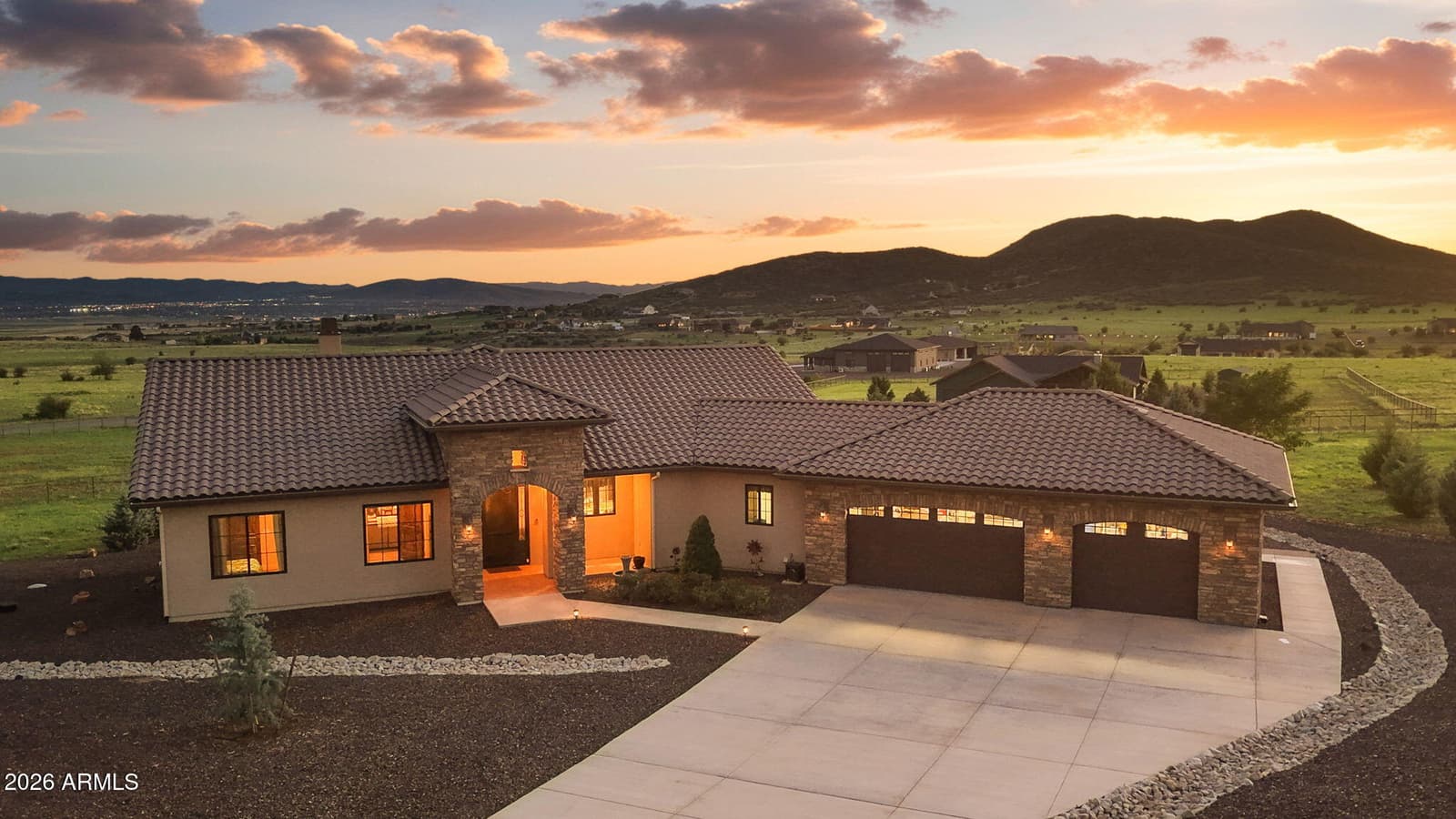 9090 N Concho Street, Prescott Valley, AZ 86315 — photo 1 of 68