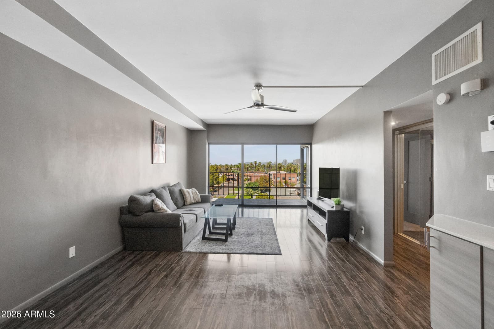 805 N 4TH Avenue 501, Phoenix, AZ 85003 — photo 4 of 14