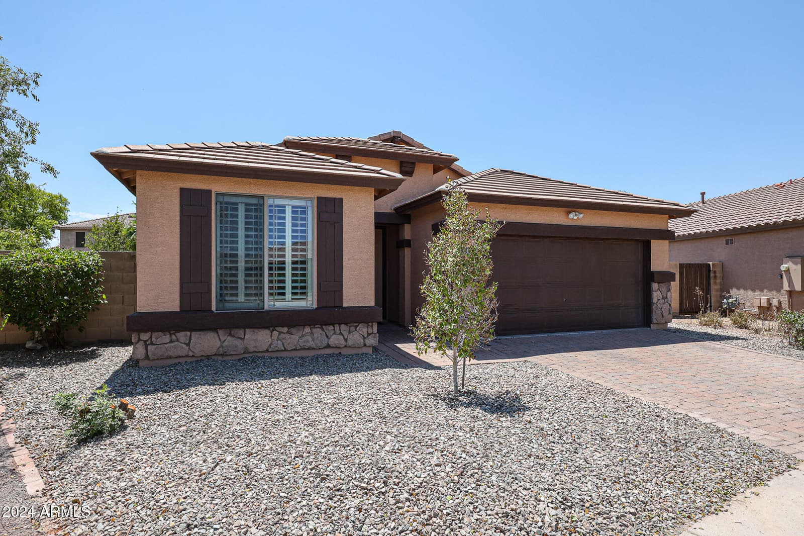 10101 W CORDES Road, Tolleson, AZ 85353 — photo 2 of 41