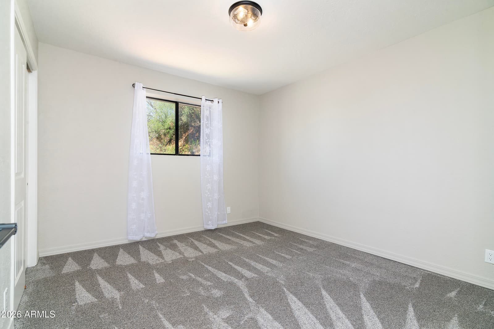 985 E SAGUARO Drive, Globe, AZ 85501 — photo 18 of 42