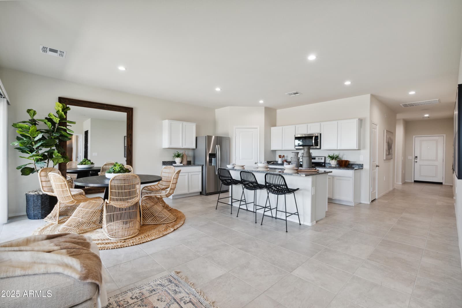 684 N 14TH Drive, Coolidge, AZ 85128 — photo 5 of 28