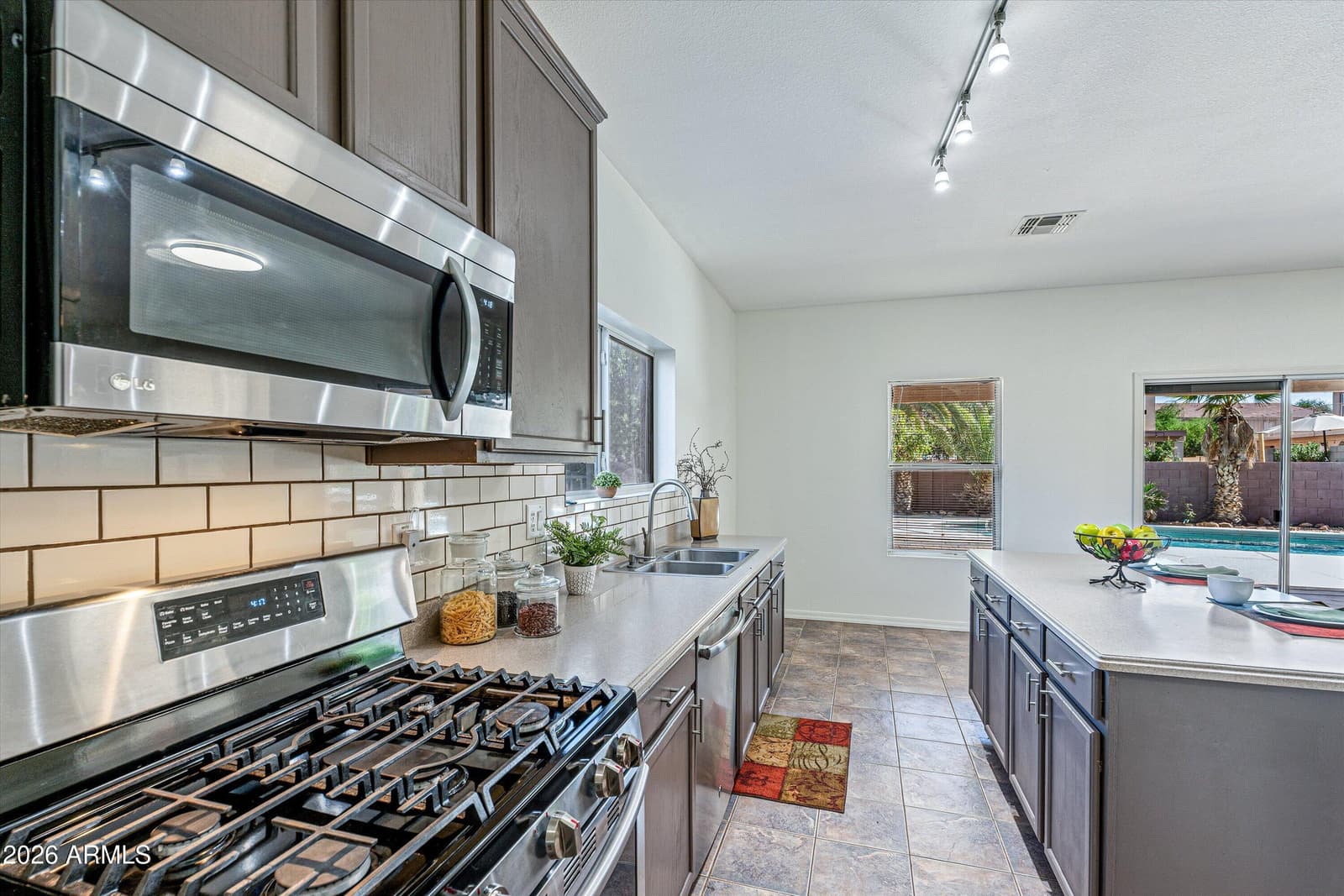 304 E WESTERN HEMLOCK Place, Sahuarita, AZ 85629 — photo 16 of 50