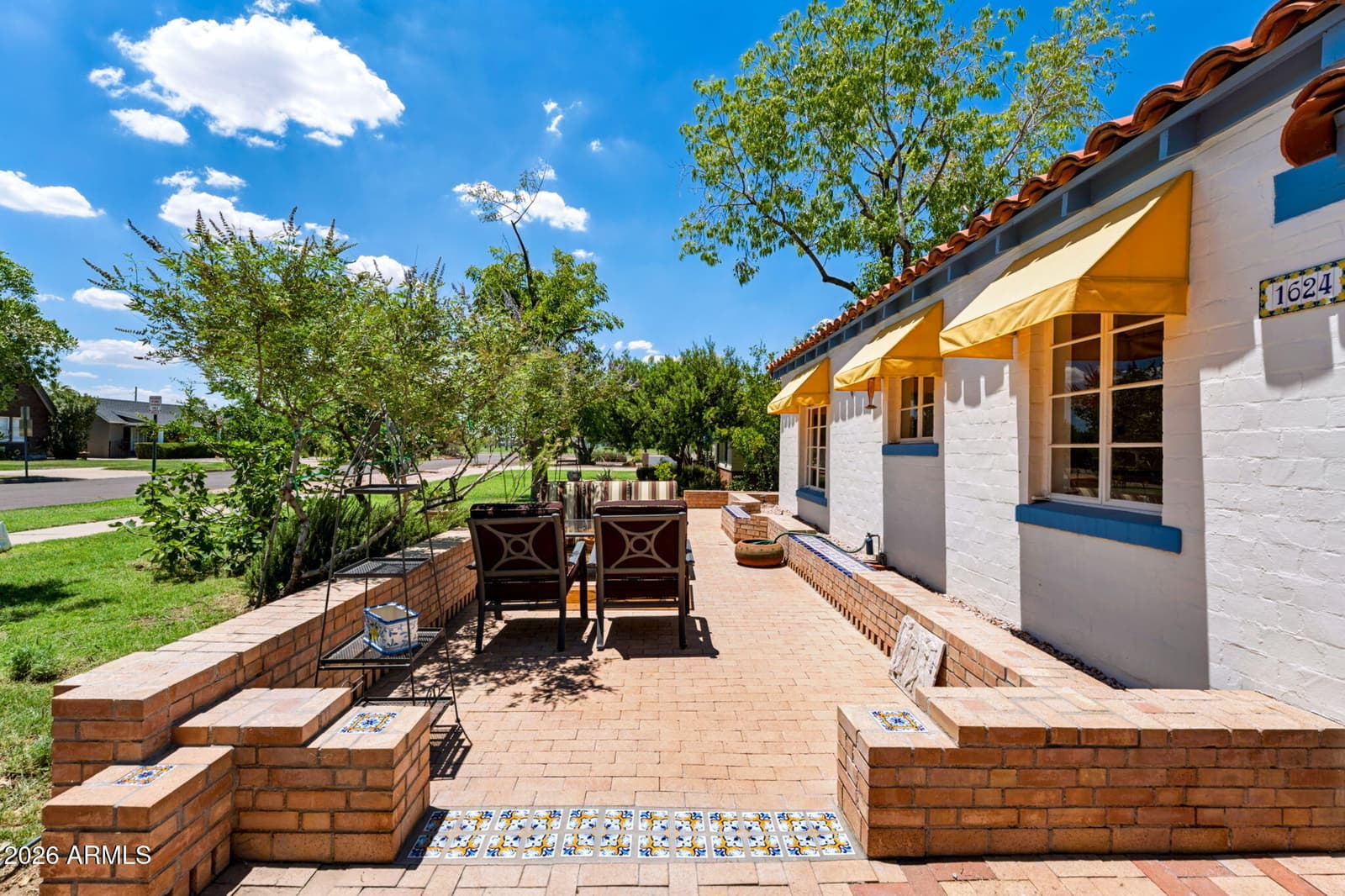 1624 W LEWIS Avenue, Phoenix, AZ 85007 — photo 4 of 70