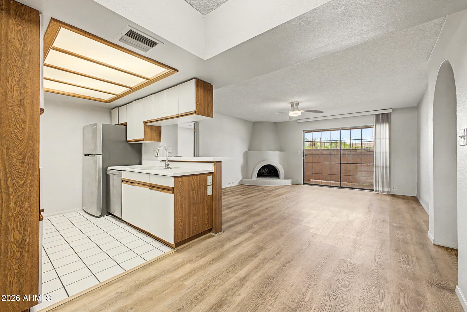 10410 N CAVE CREEK Road 1009, Phoenix, AZ 85020 — photo 11 of 40