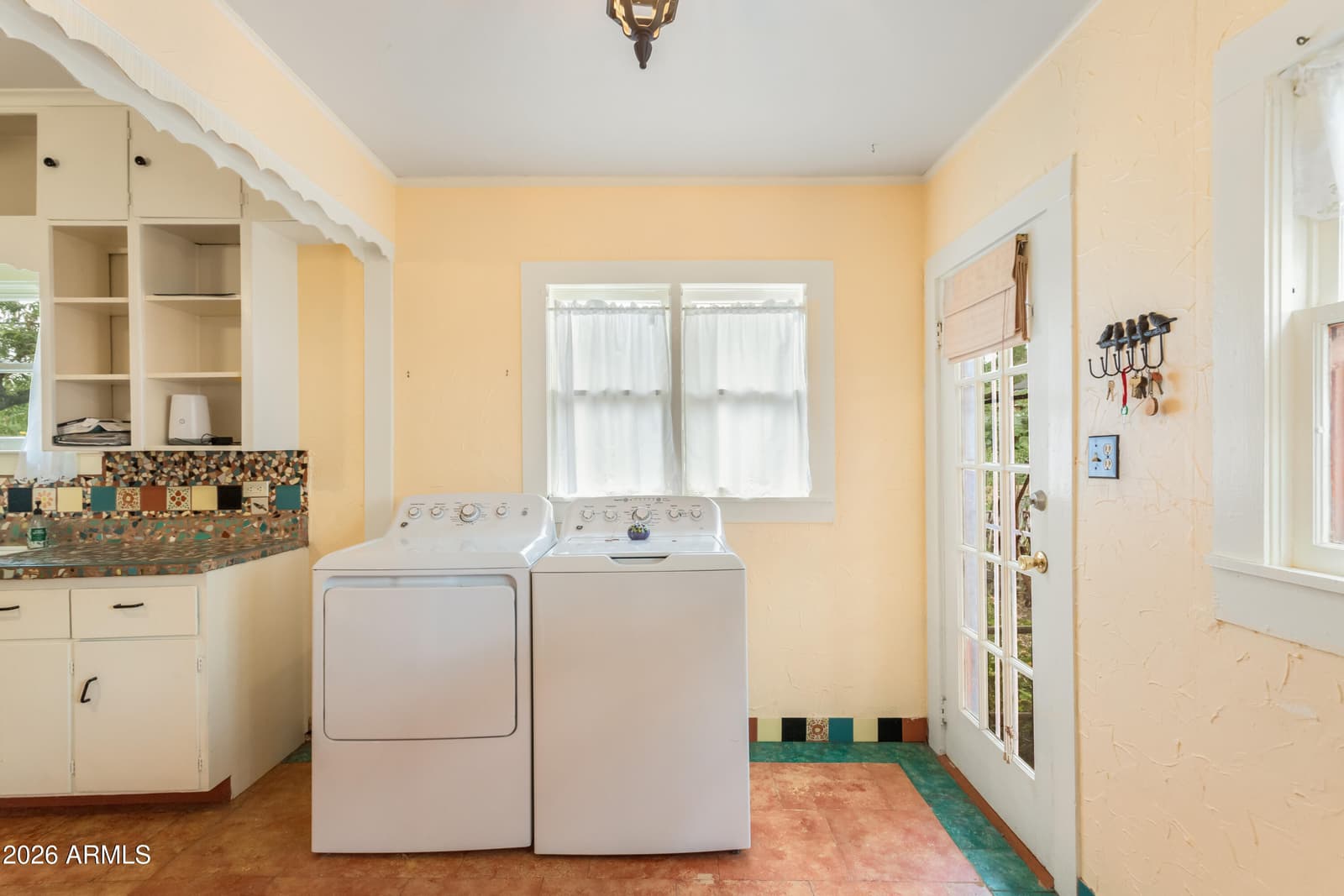 60 BLACK KNOB View, Bisbee, AZ 85603 — photo 8 of 35