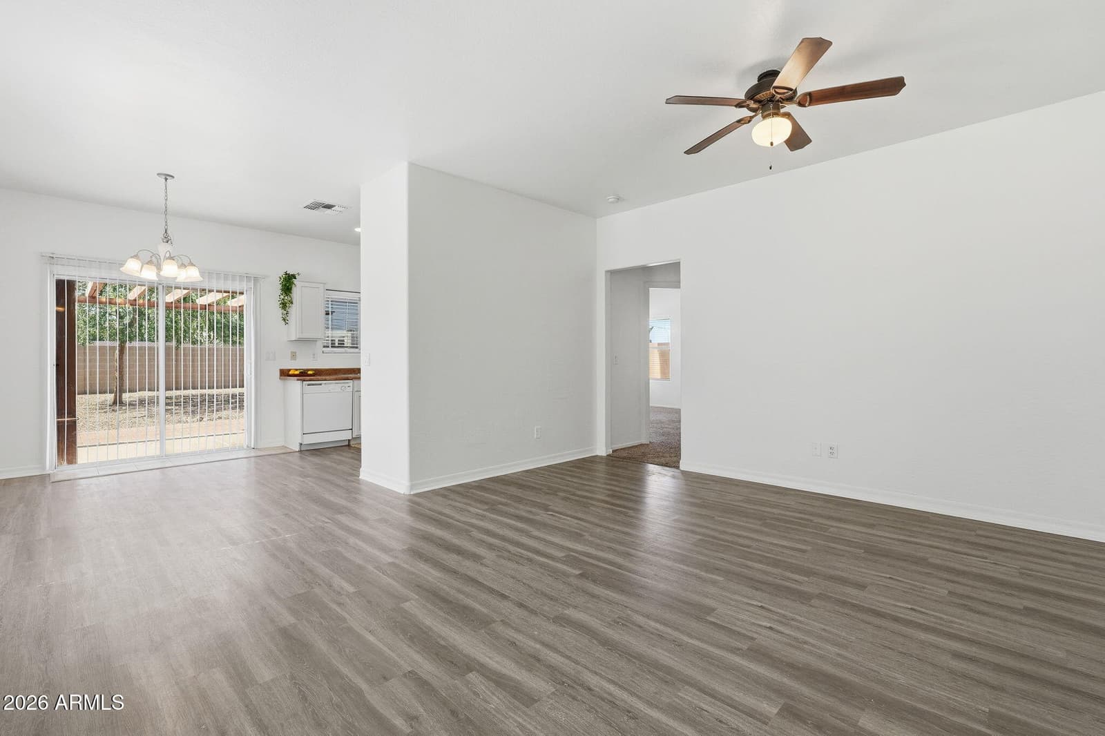 815 W SPRUELL Avenue, Coolidge, AZ 85128 — photo 4 of 31
