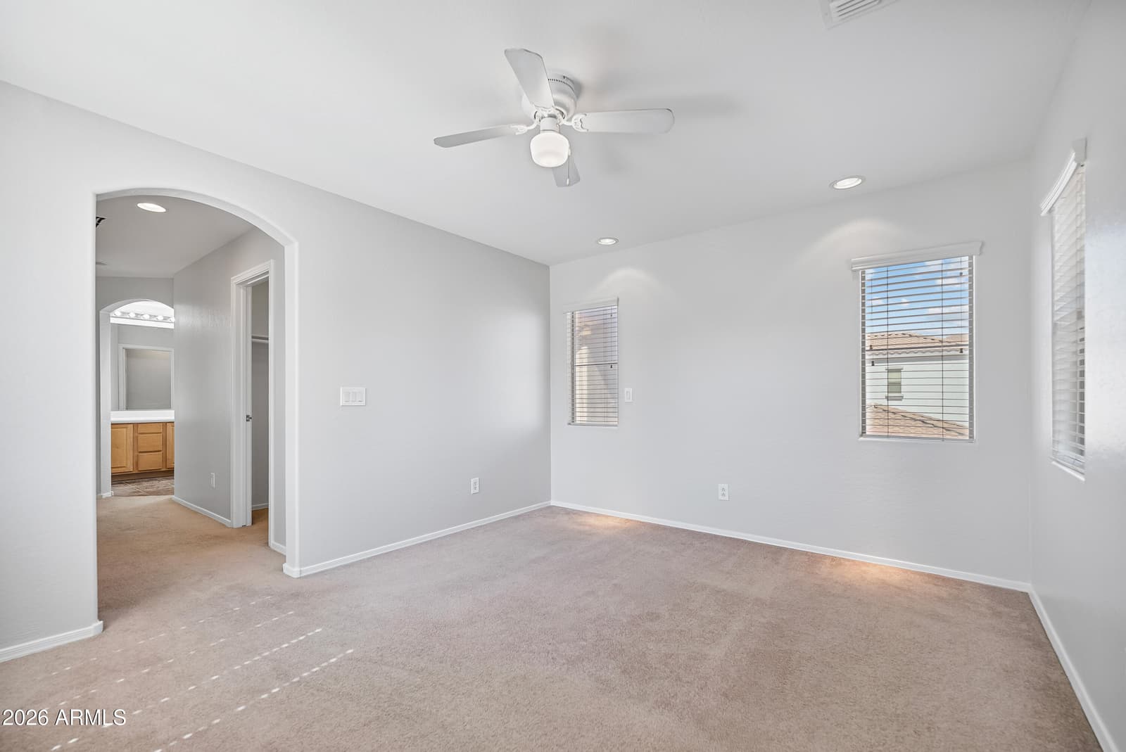 453 N CITRUS Lane, Gilbert, AZ 85234 — photo 6 of 38
