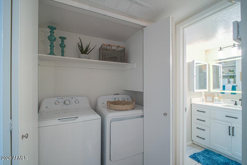 4850 E DESERT COVE Avenue 114, Scottsdale, AZ 85254 — photo 10 of 33