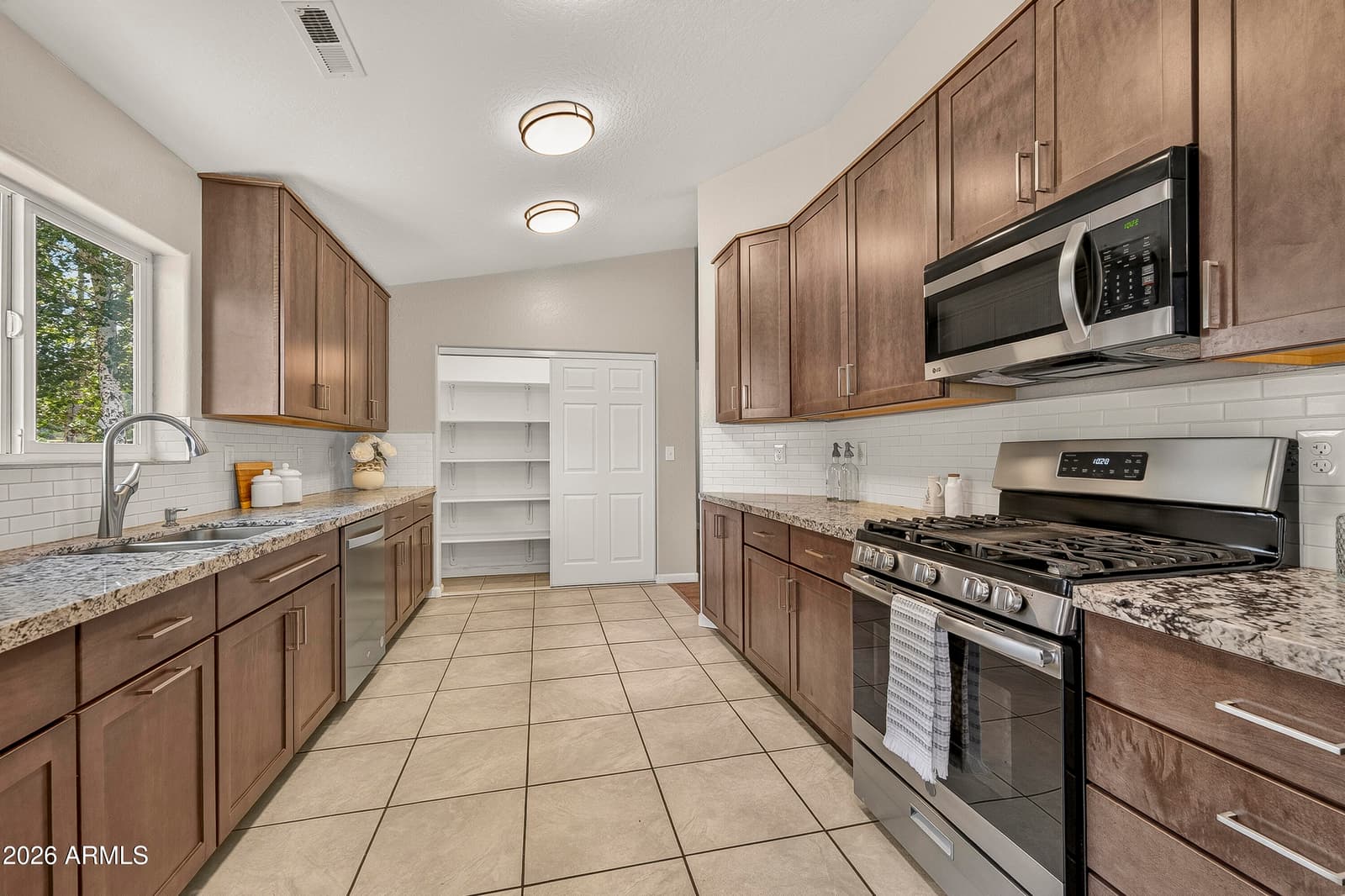 8625 N Crystal View Lane, Flagstaff, AZ 86004 — photo 7 of 44