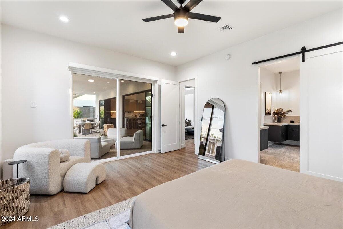 744 E MYRTLE Avenue, Phoenix, AZ 85020 — photo 15 of 43
