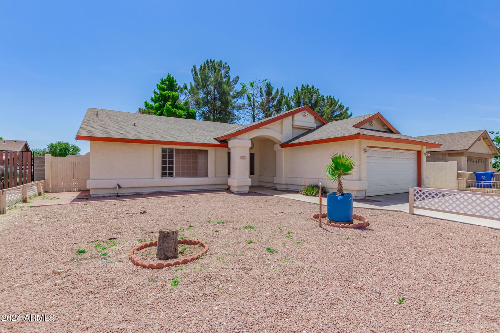 8591 W OREGON Avenue, Glendale, AZ 85305 — photo 3 of 32
