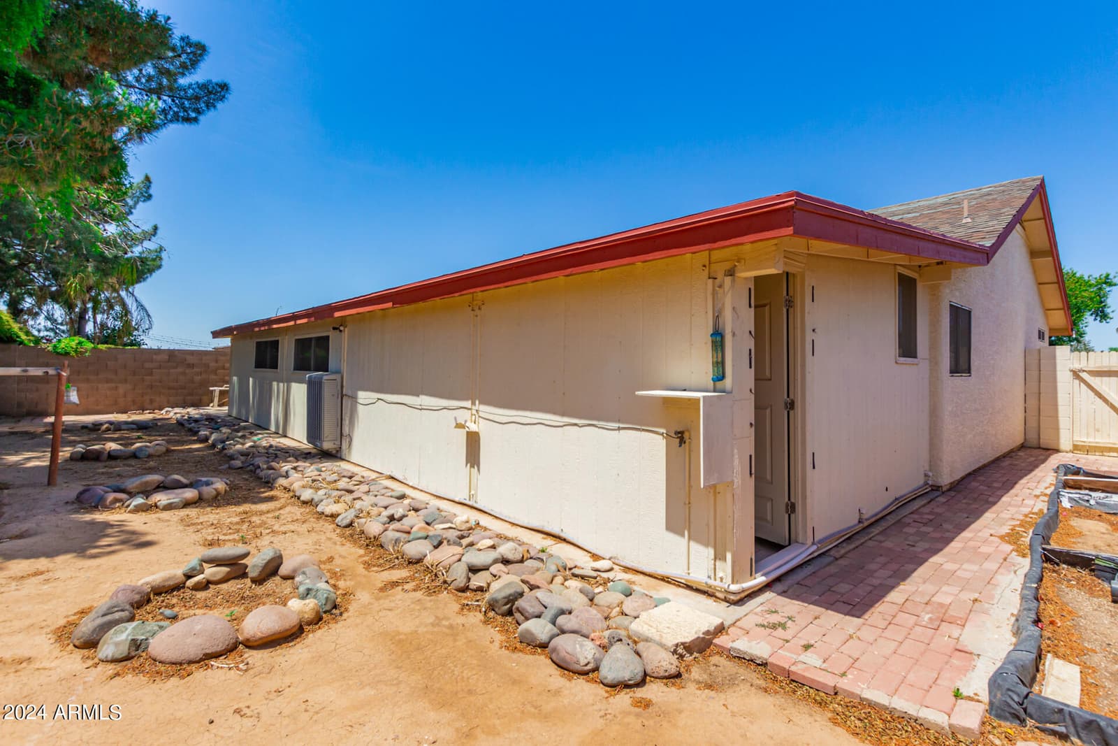 8591 W OREGON Avenue, Glendale, AZ 85305 — photo 31 of 32
