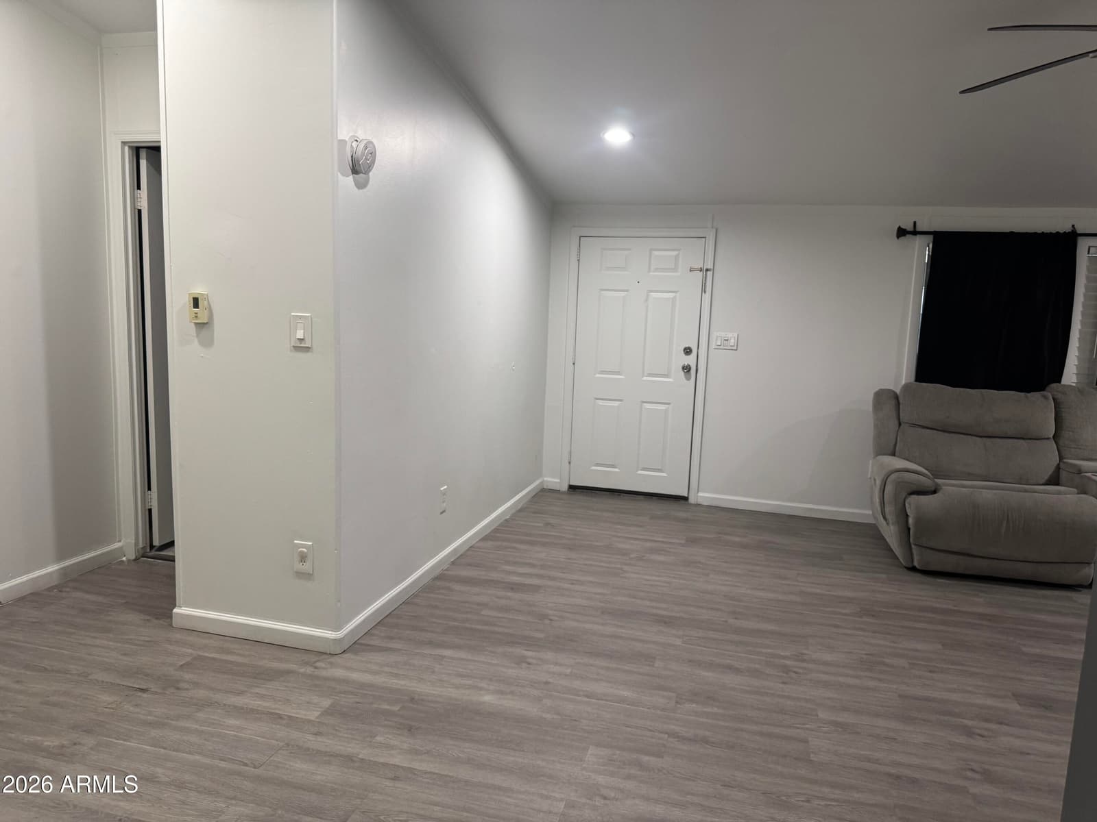117 E VILLA THERESA Drive, Phoenix, AZ 85022 — photo 14 of 41