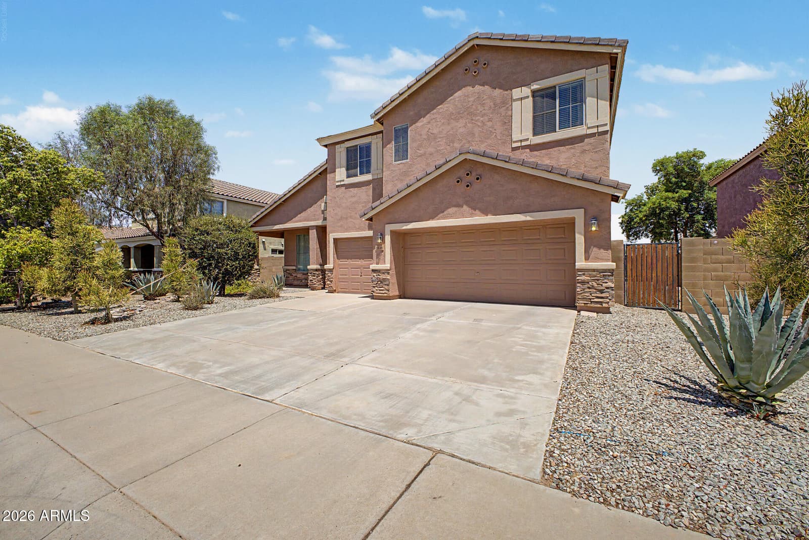 1536 E CHAPARRAL Place, Casa Grande, AZ 85122 — photo 3 of 33