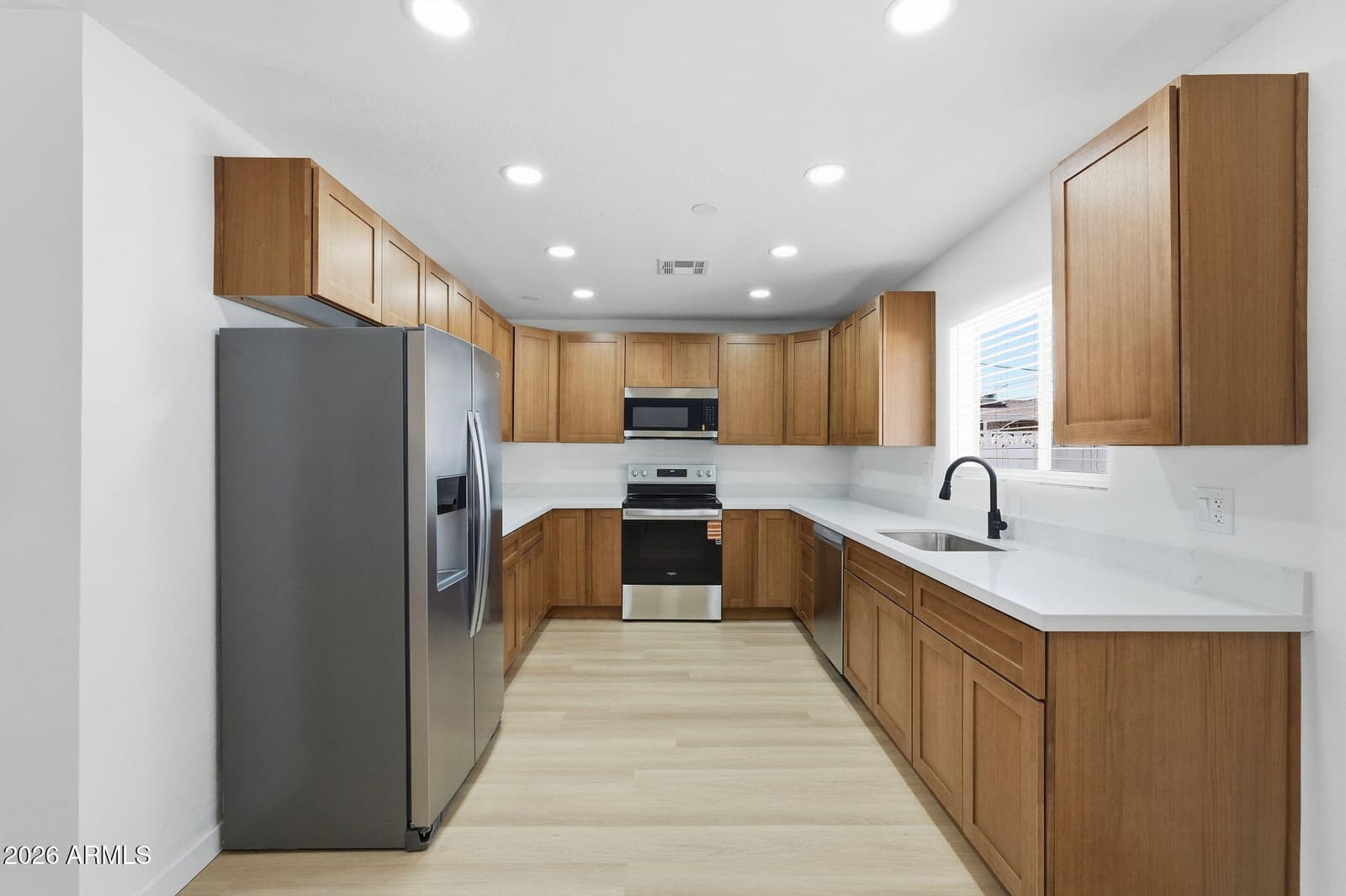 228 W 18TH Avenue, Apache Junction, AZ 85120 — photo 12 of 35