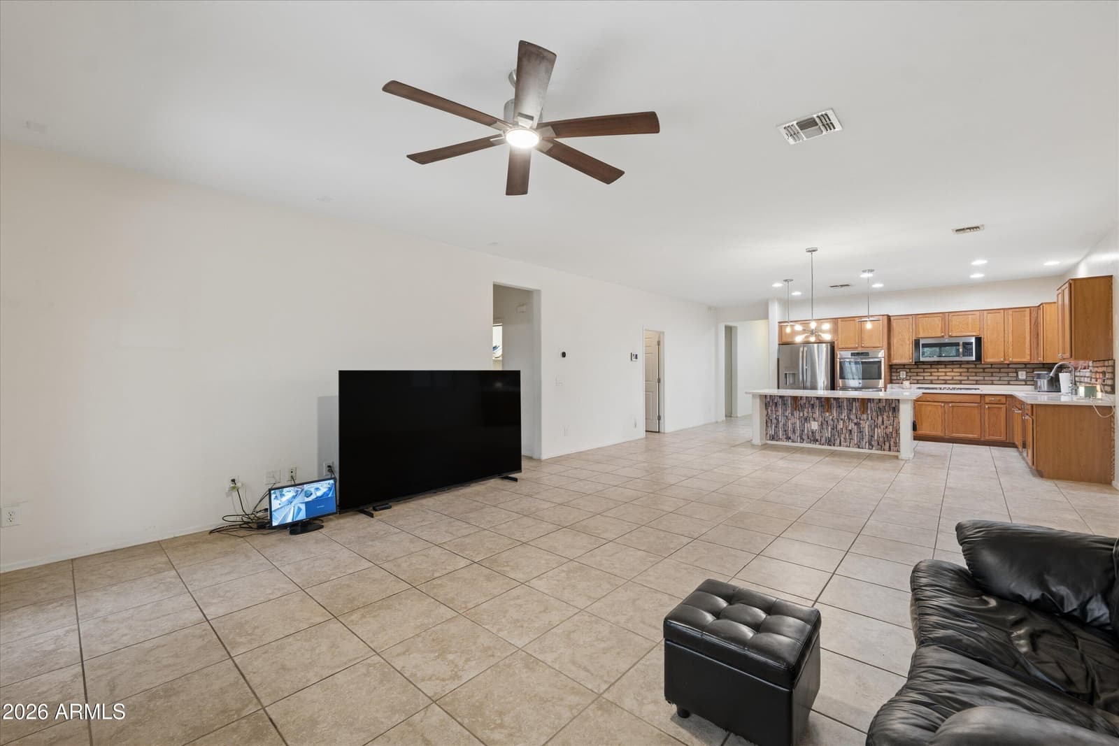 6914 S 78TH Drive, Laveen, AZ 85339 — photo 9 of 35