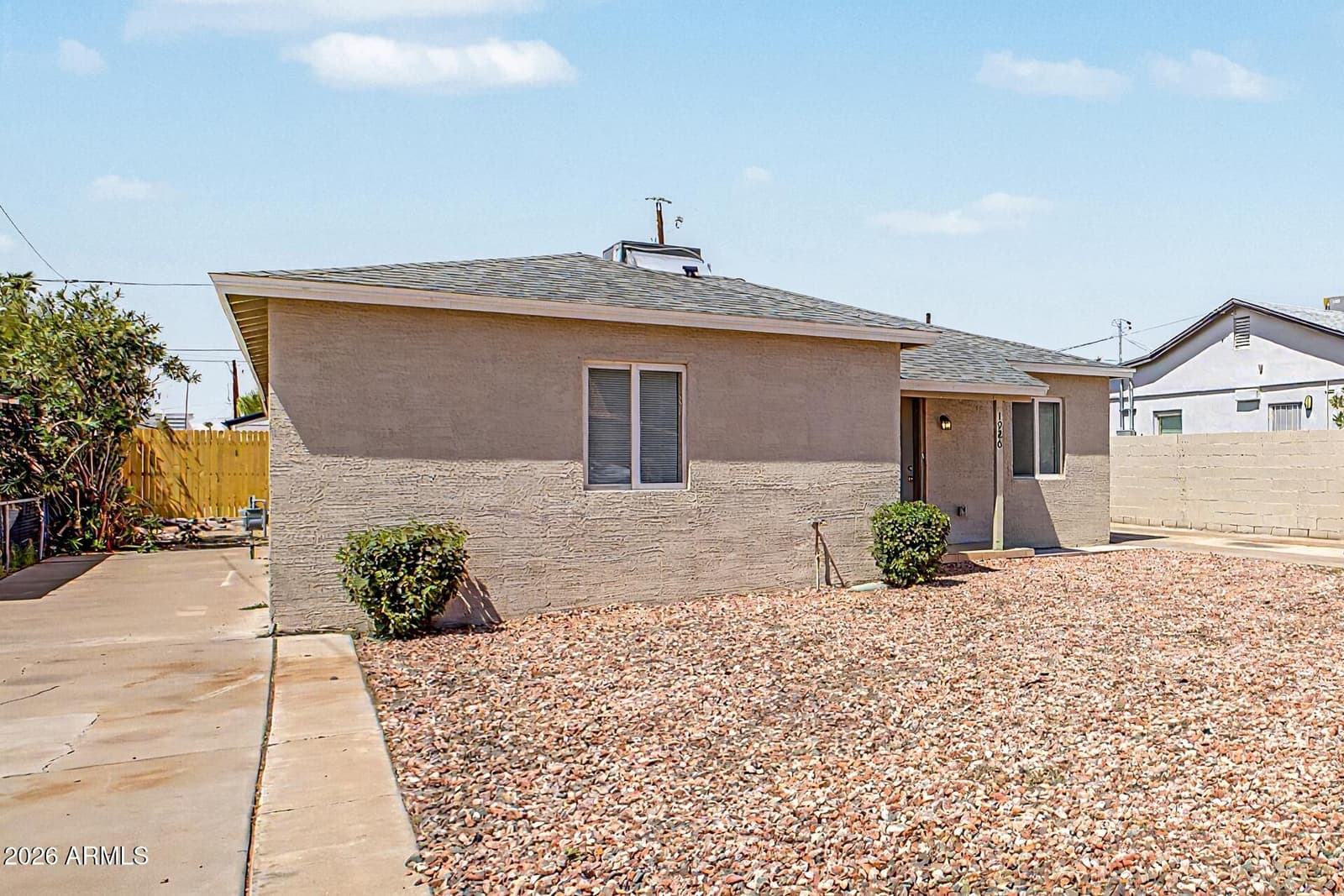 1926 E WILLETTA Street, Phoenix, AZ 85006 — photo 6 of 31