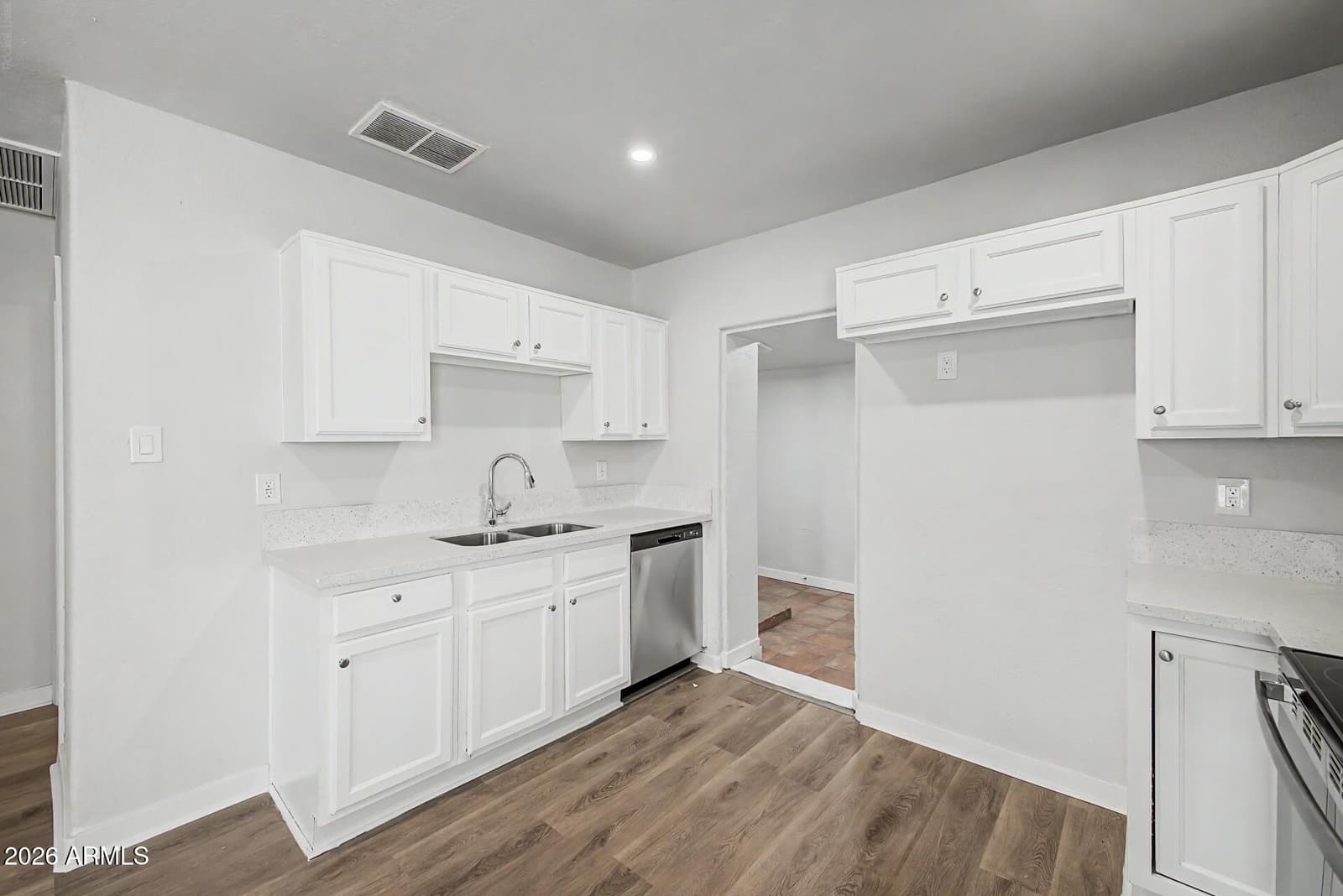 1926 E WILLETTA Street, Phoenix, AZ 85006 — photo 13 of 31