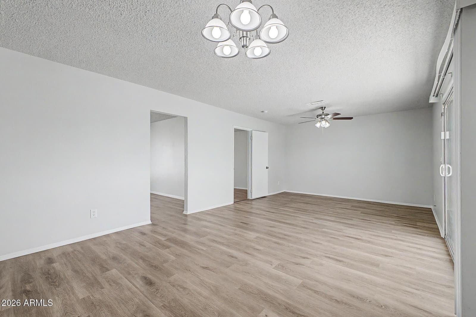 3731 W GLENN Drive, Phoenix, AZ 85051 — photo 11 of 37