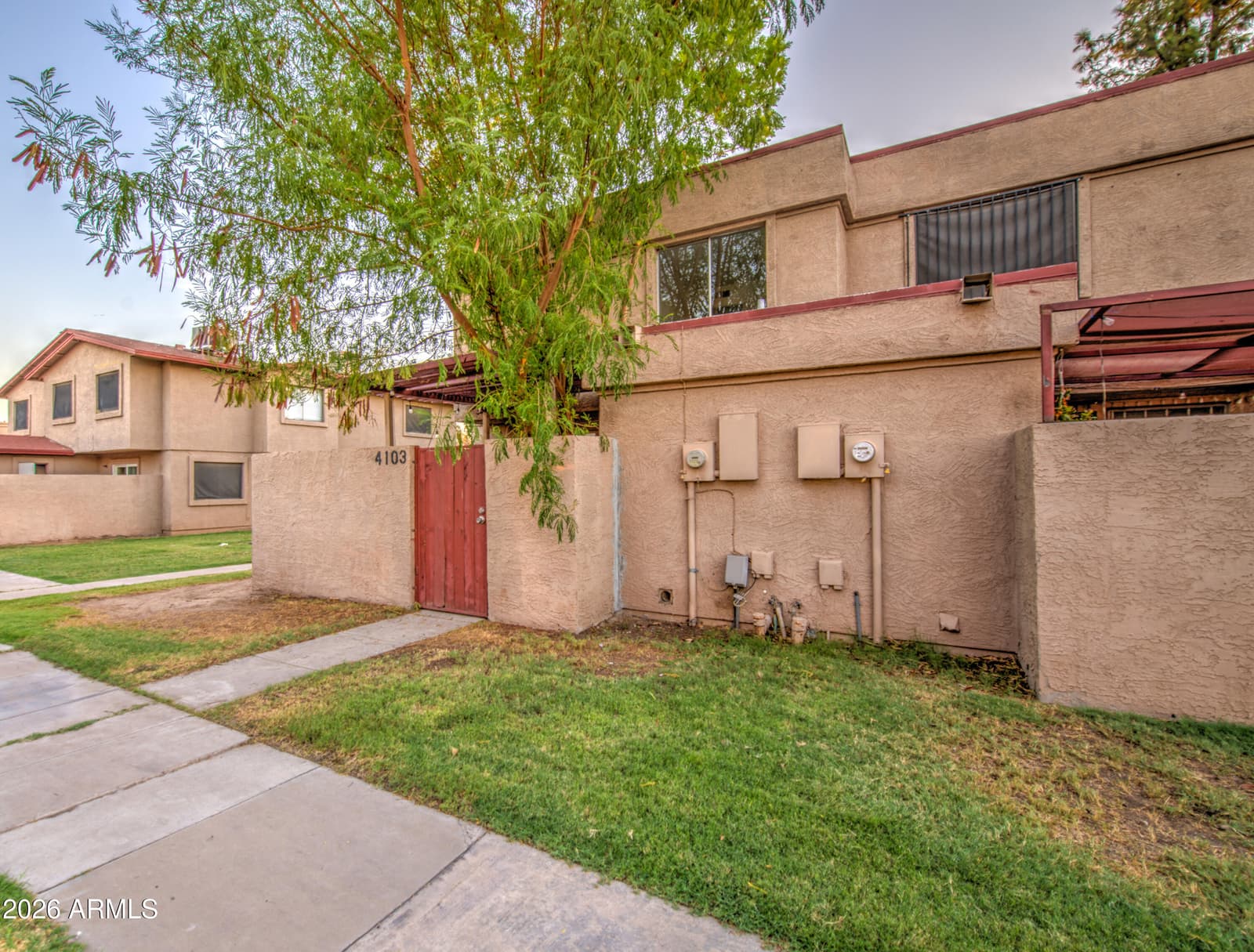 4103 W WONDERVIEW Road, Phoenix, AZ 85019 — photo 1 of 22