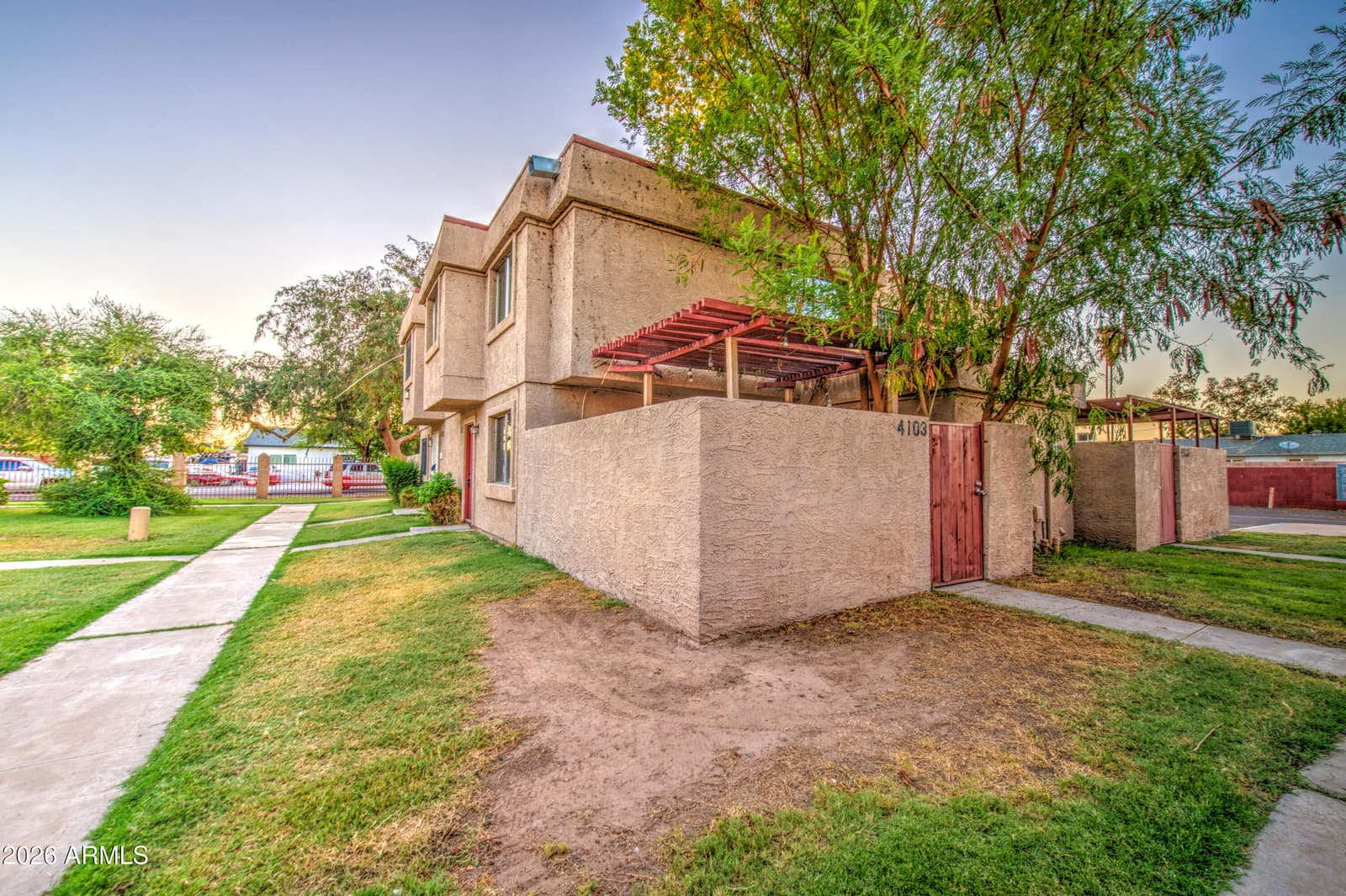 4103 W WONDERVIEW Road, Phoenix, AZ 85019 — photo 3 of 22