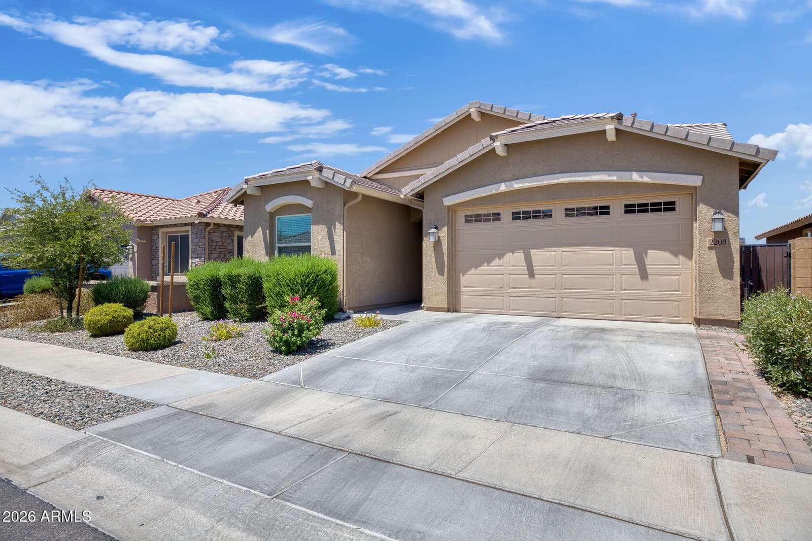 2208 W DUNBAR Drive, Phoenix, AZ 85041 — photo 2 of 34