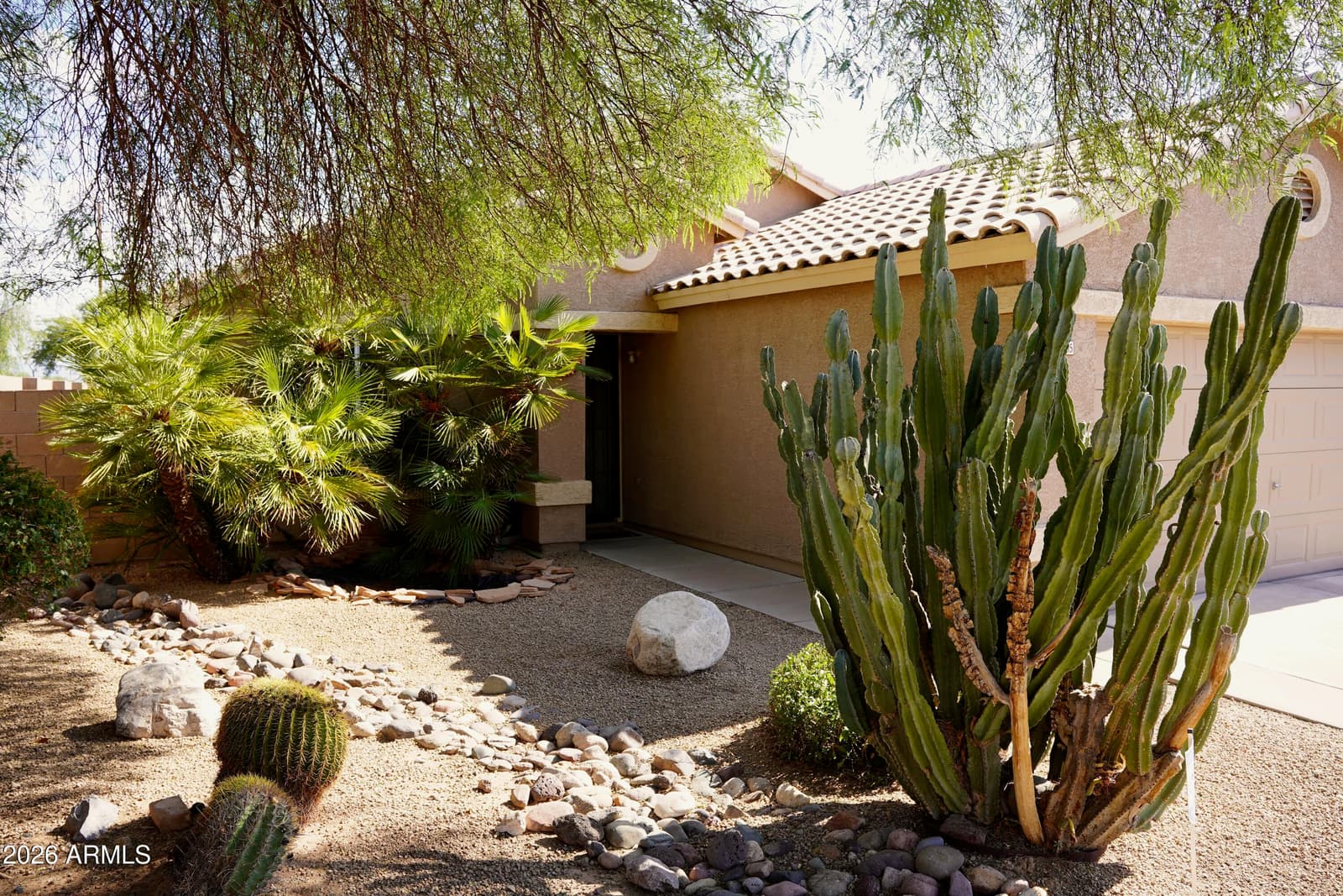 10705 W MONTECITO Avenue, Phoenix, AZ 85037 — photo 2 of 10