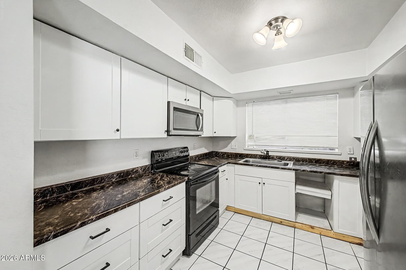 14805 N 60TH Avenue, Glendale, AZ 85306 — photo 13 of 31
