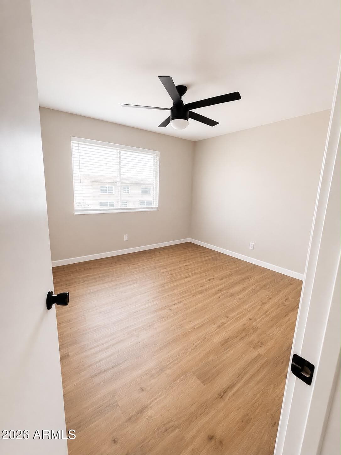 4756 E MORELAND Street, Phoenix, AZ 85008 — photo 5 of 8