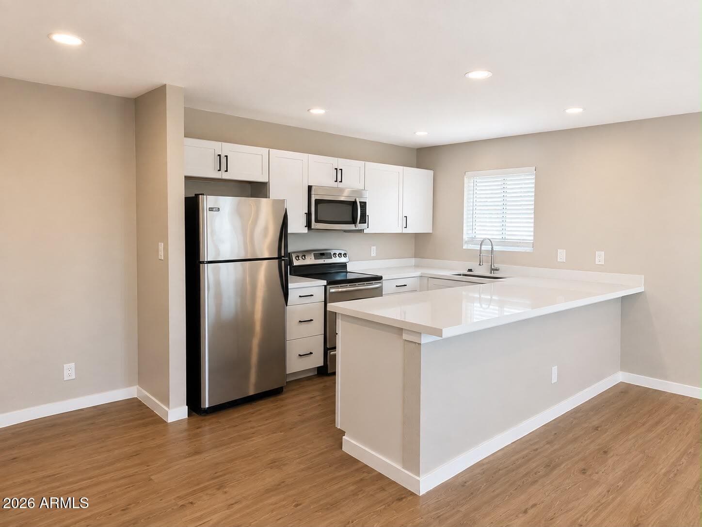 4756 E MORELAND Street, Phoenix, AZ 85008 — photo 3 of 8