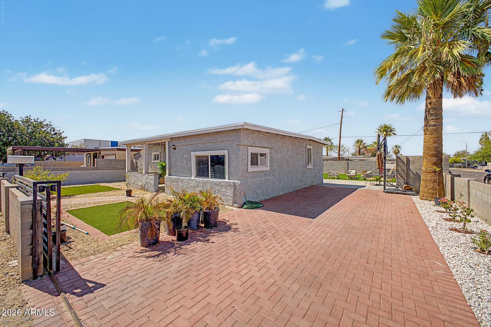 502 W CHAMBERS Street, Phoenix, AZ 85041 — photo 1 of 33
