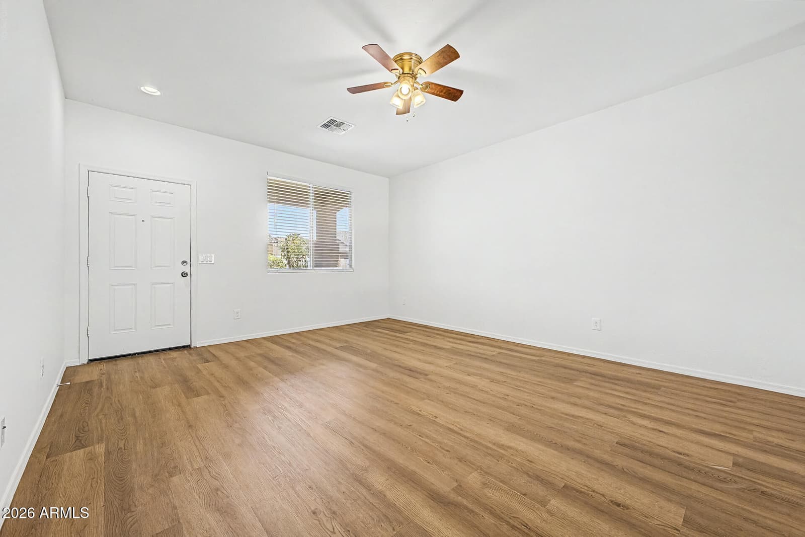 2422 S 73RD Lane, Phoenix, AZ 85043 — photo 6 of 32