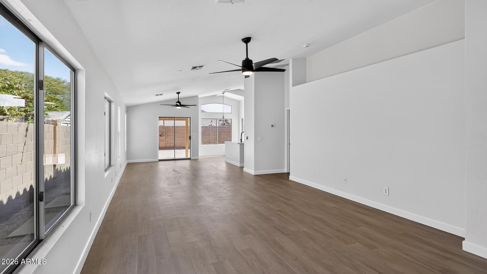 6541 W COCOPAH Street, Phoenix, AZ 85043 — photo 3 of 15