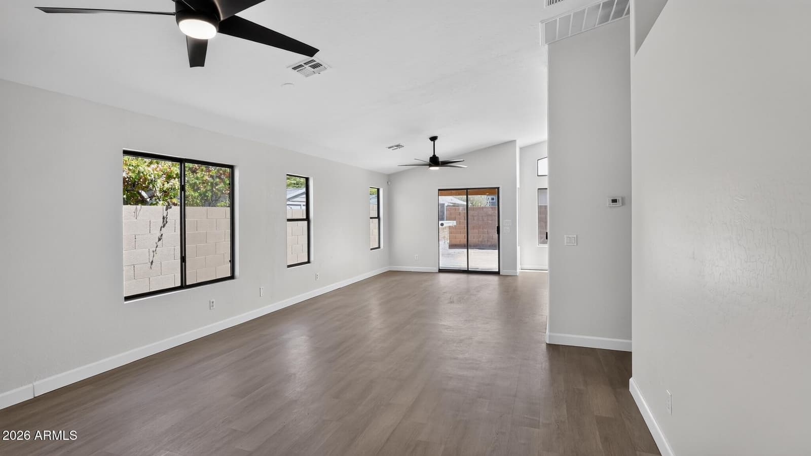 6541 W COCOPAH Street, Phoenix, AZ 85043 — photo 4 of 15