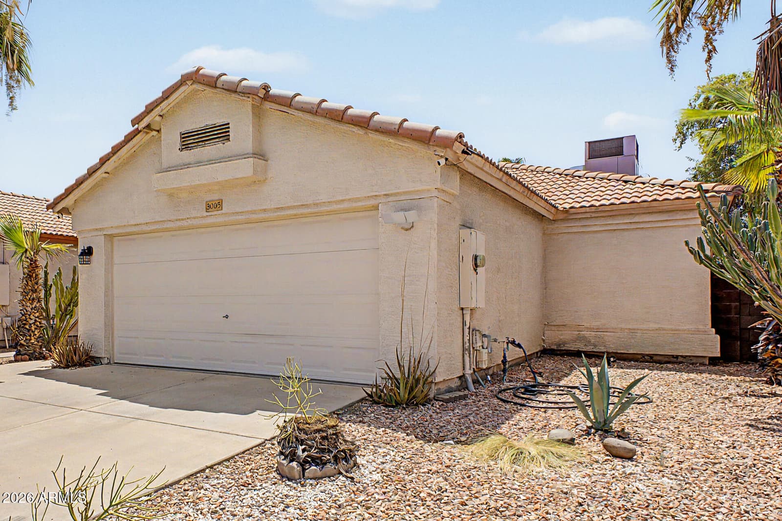 3005 W MATTHEW Drive, Phoenix, AZ 85027 — photo 4 of 36