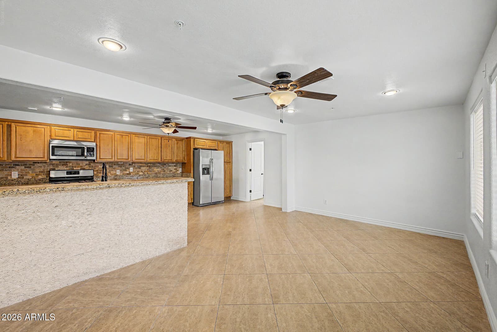 530 E ROSE Lane, Phoenix, AZ 85012 — photo 13 of 50