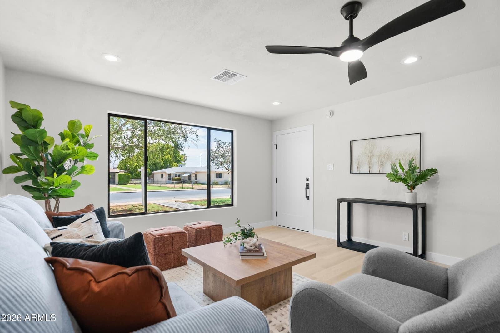 3618 E YALE Street, Phoenix, AZ 85008 — photo 8 of 34