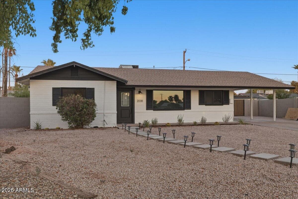 2038 E Cheery Lynne Road, Phoenix, AZ 85016 — photo 35 of 37