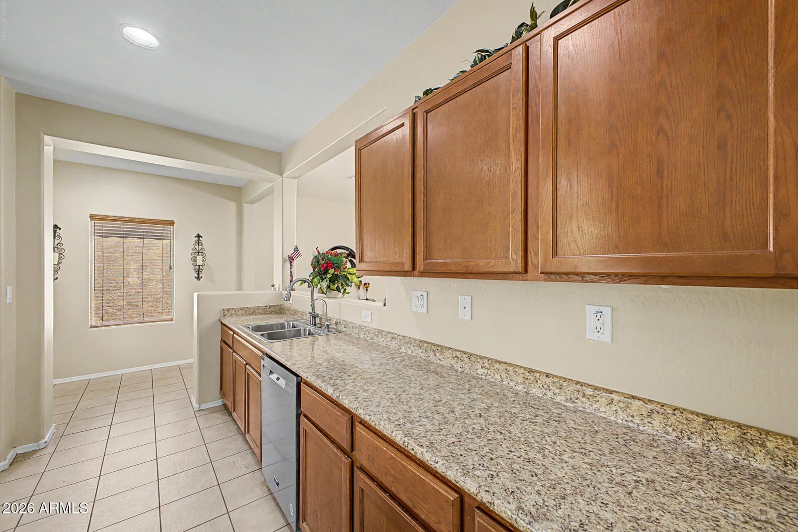 10800 W COTTONTAIL Lane, Peoria, AZ 85383 — photo 7 of 34