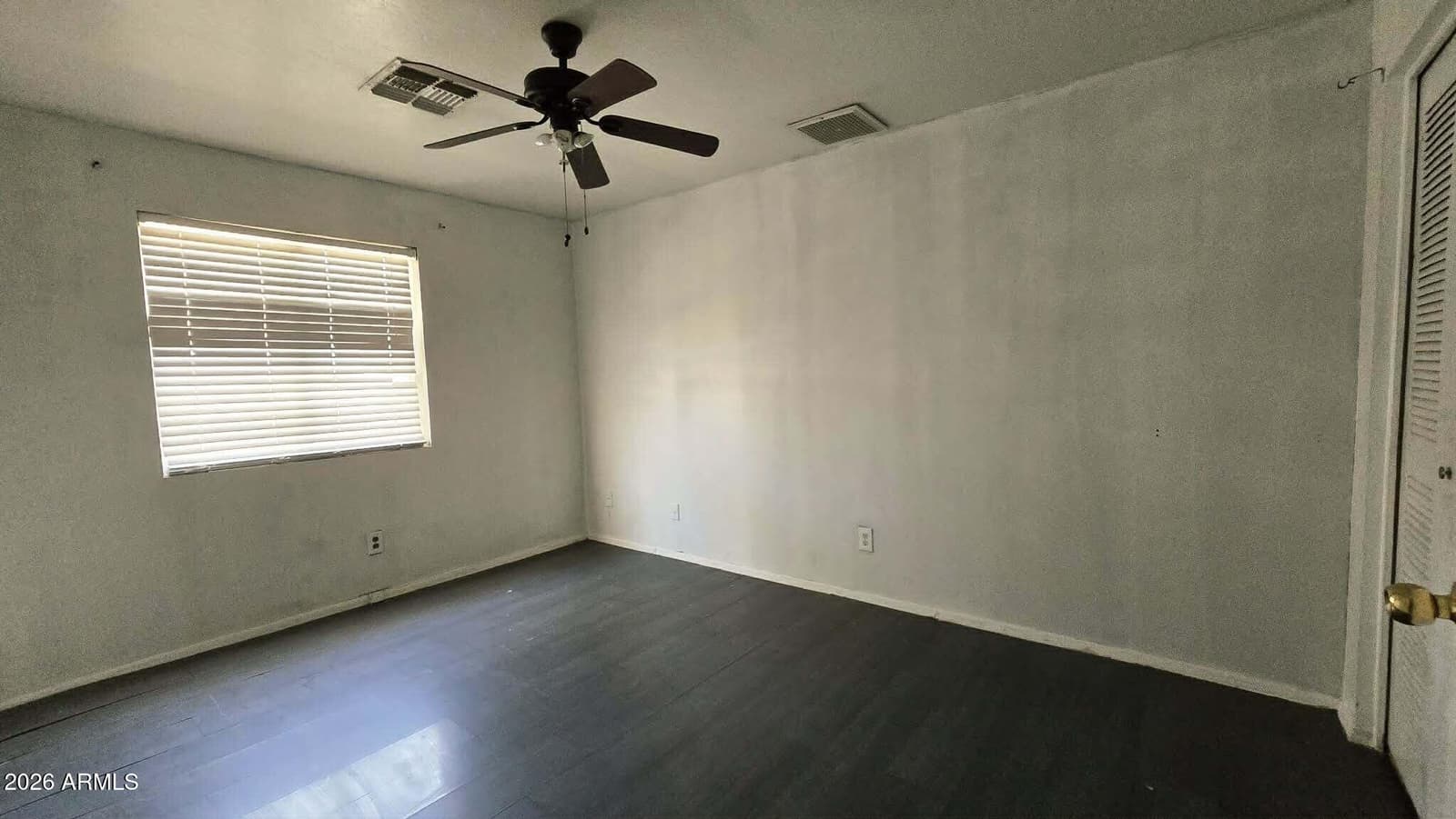 8220 W MEADOWBROOK Avenue, Phoenix, AZ 85033 — photo 15 of 18