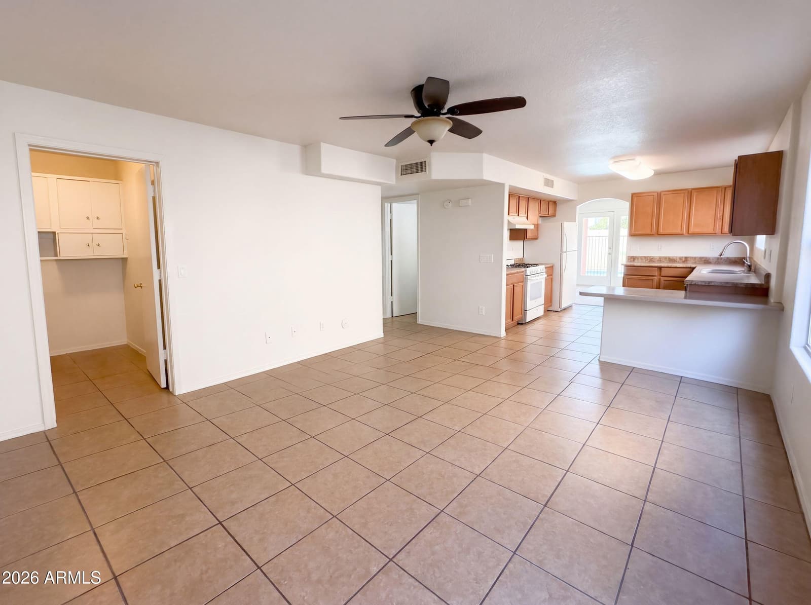 7436 W SANNA Street, Peoria, AZ 85345 — photo 9 of 28