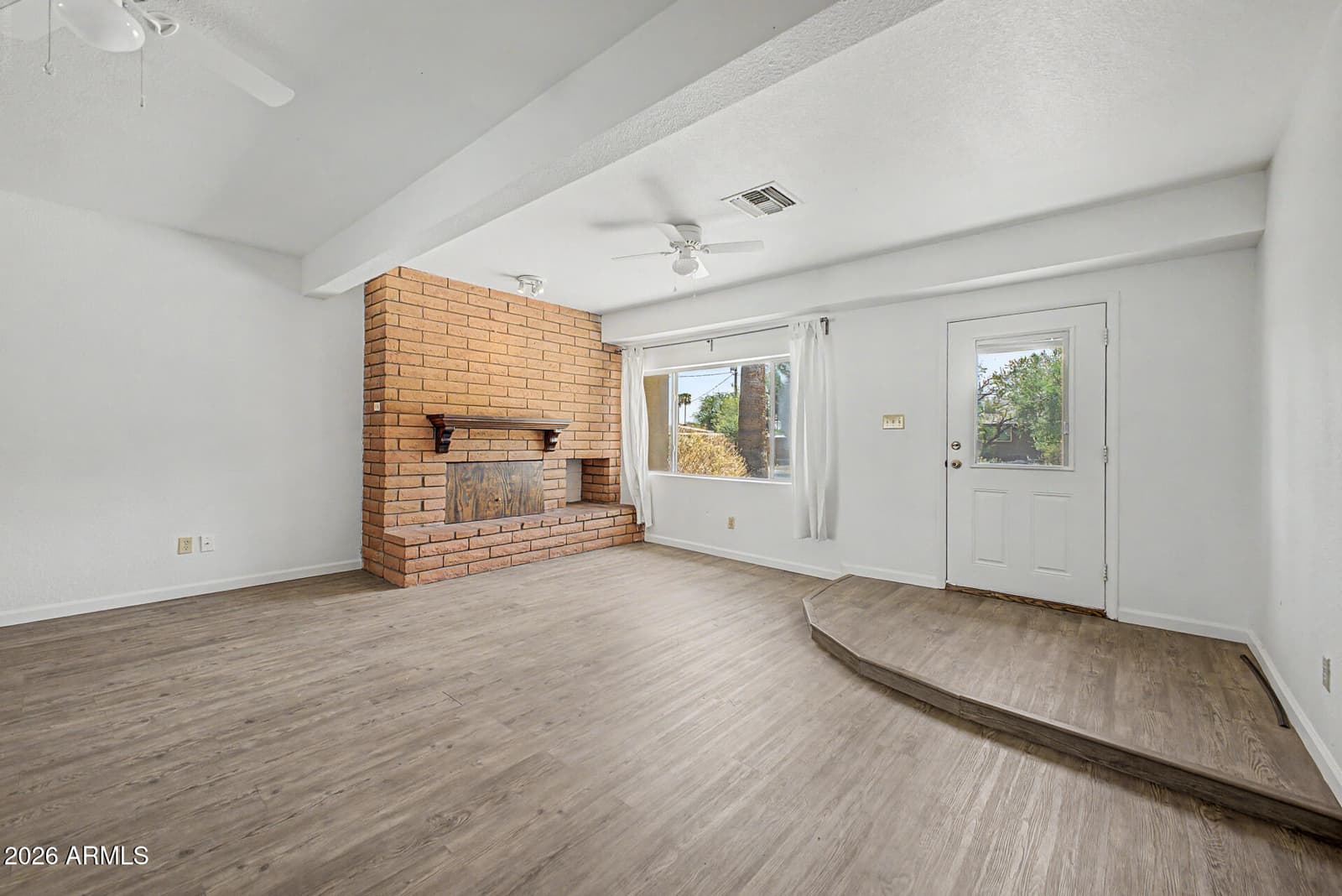 622 E GRACE Drive, Tempe, AZ 85288 — photo 7 of 24