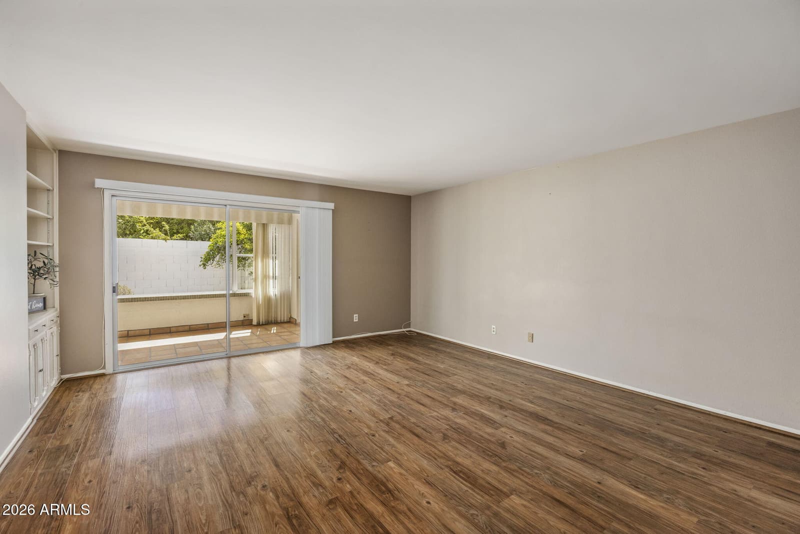 13827 N MEDINAN Drive, Phoenix, AZ 85022 — photo 14 of 37