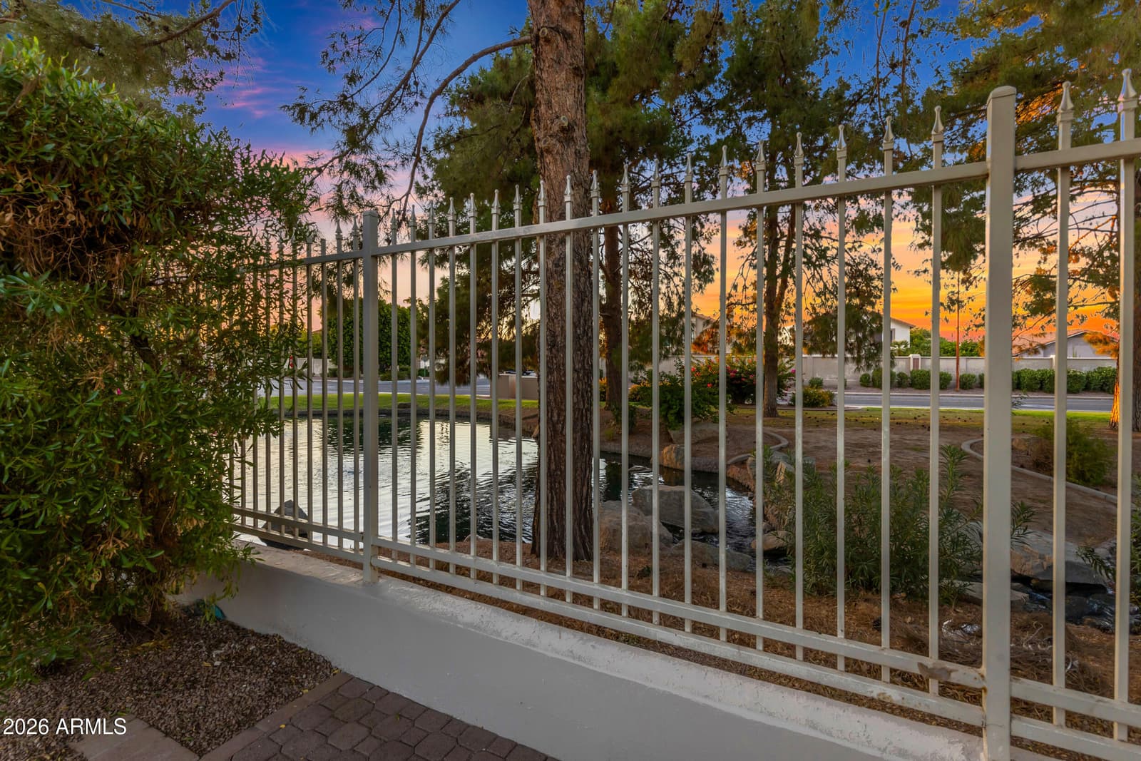1517 S ASH Drive, Chandler, AZ 85286 — photo 16 of 77